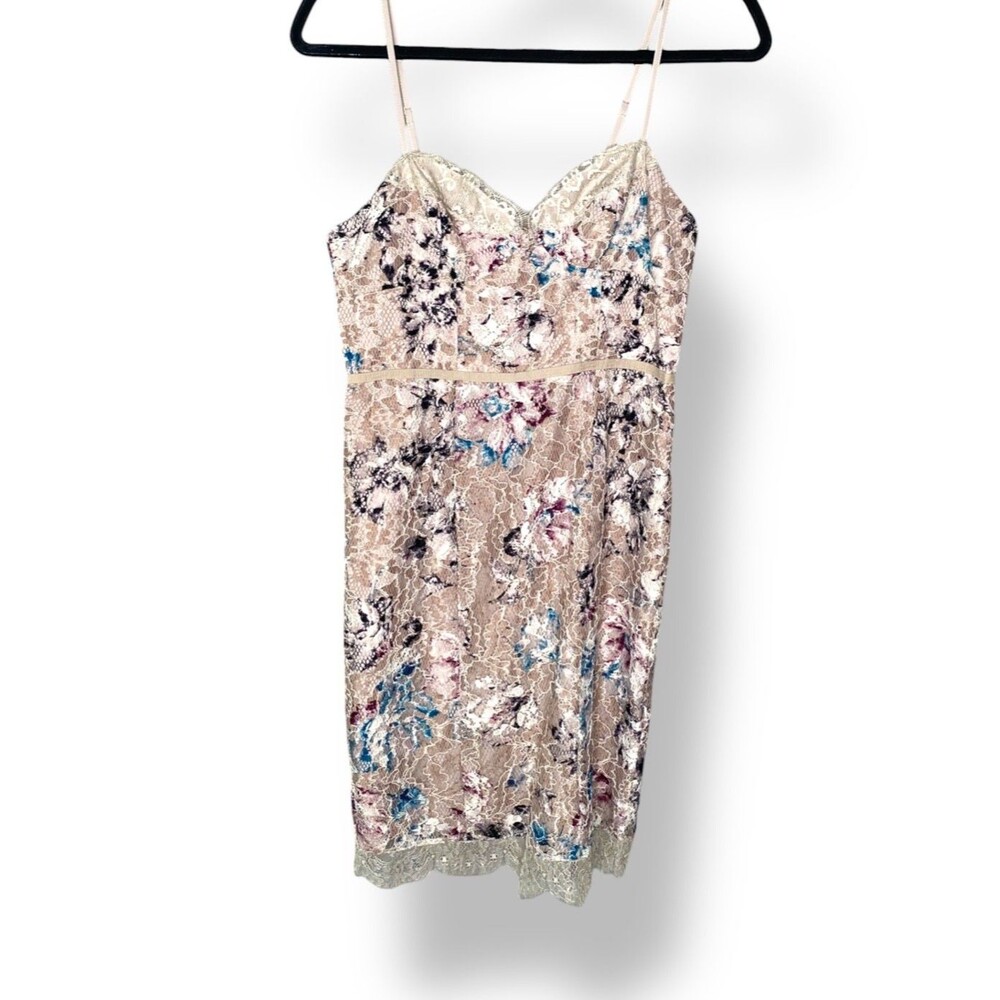 Victoria's Secret women's Floral lace-lined mini slip dress size 6
